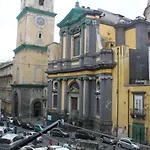 HOME SWEET HOME Storia di Napoli